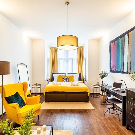 Unique Central Square Business Apt. Hradec Králové Dış mekan fotoğraf