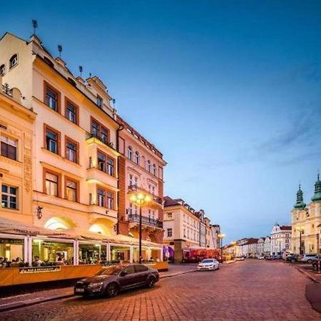 Unique Central Square Business Apt. Hradec Králové Dış mekan fotoğraf