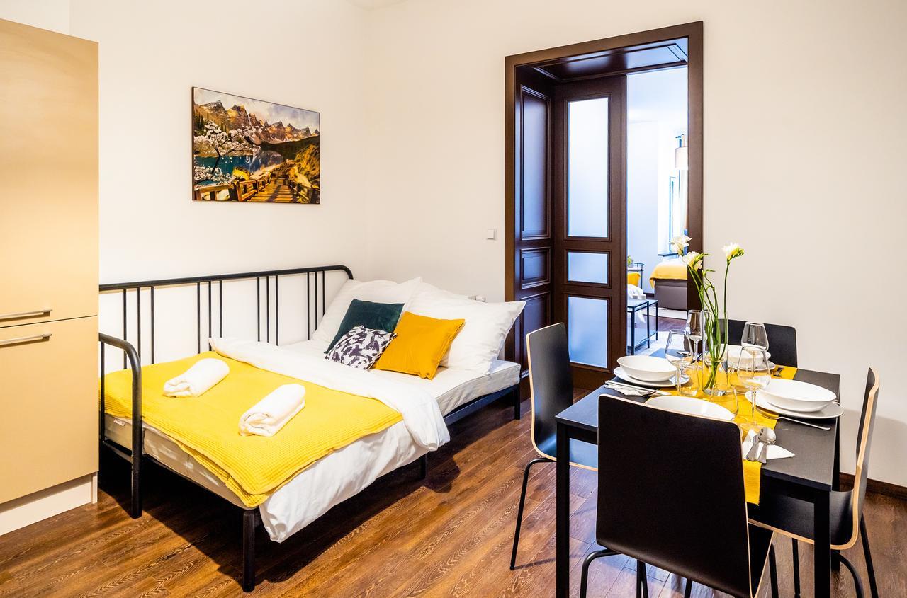 Unique Central Square Business Apt. Hradec Králové Dış mekan fotoğraf